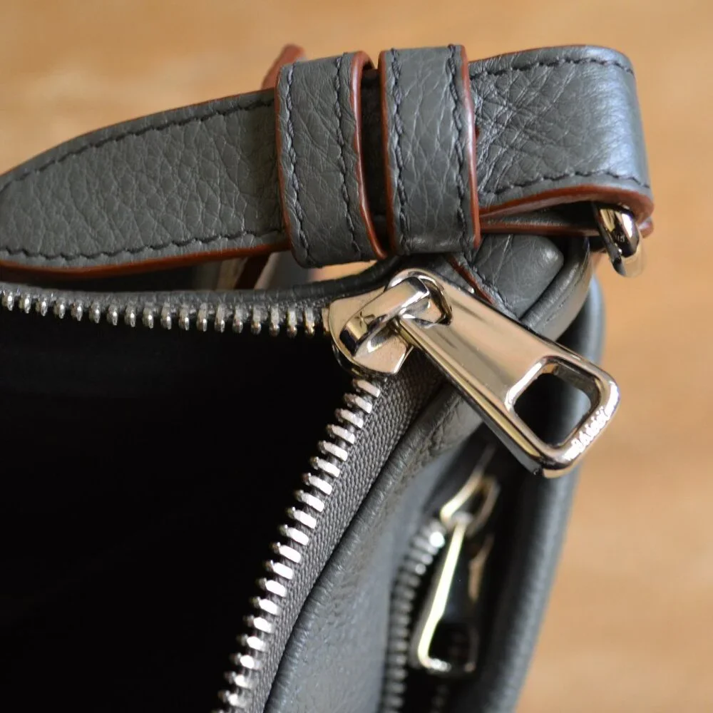 BALLY SWITZERLAND Grey Leather brieface, Messenger / Laptop bag, like new